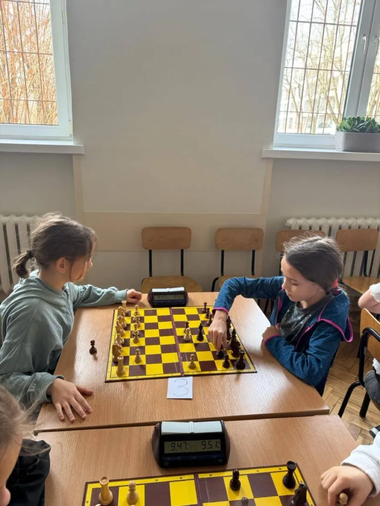 484219638_1239096531162721_4653850517532792690_n_768x1024_jpg